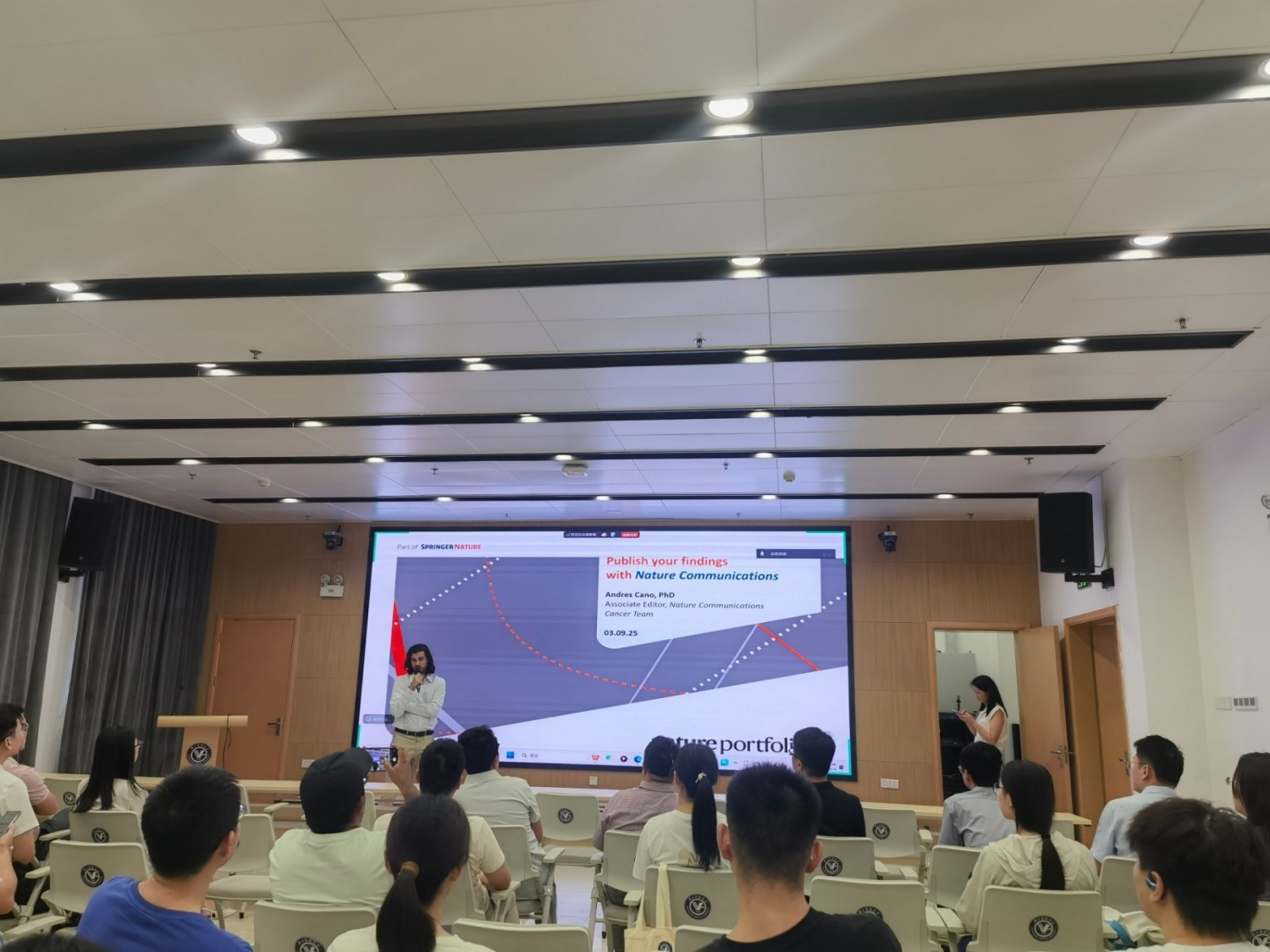 Nature Communications Editor Andres Visits to Share Insights on Paper Publication